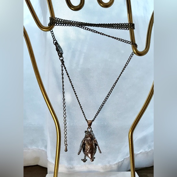 Silver STAR WARS Porg Figure Necklace Gemstone Eyes. Adjustable Length Necklace - Picture 4 of 8